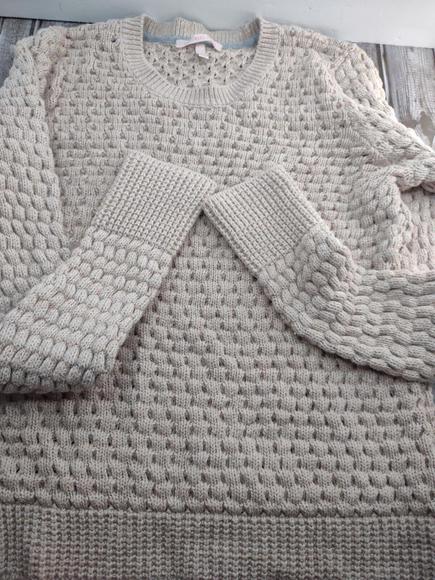 Victoria Secret Cable Knit Sweater Women's Size Medium Cream Colored EUC - Picture 4 of 11
